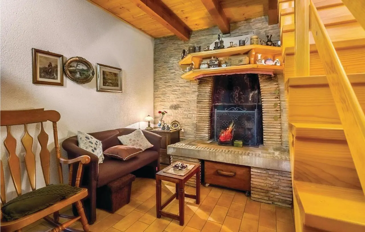Casa de Férias Nice Home In Bartici With Kitchen Barbici