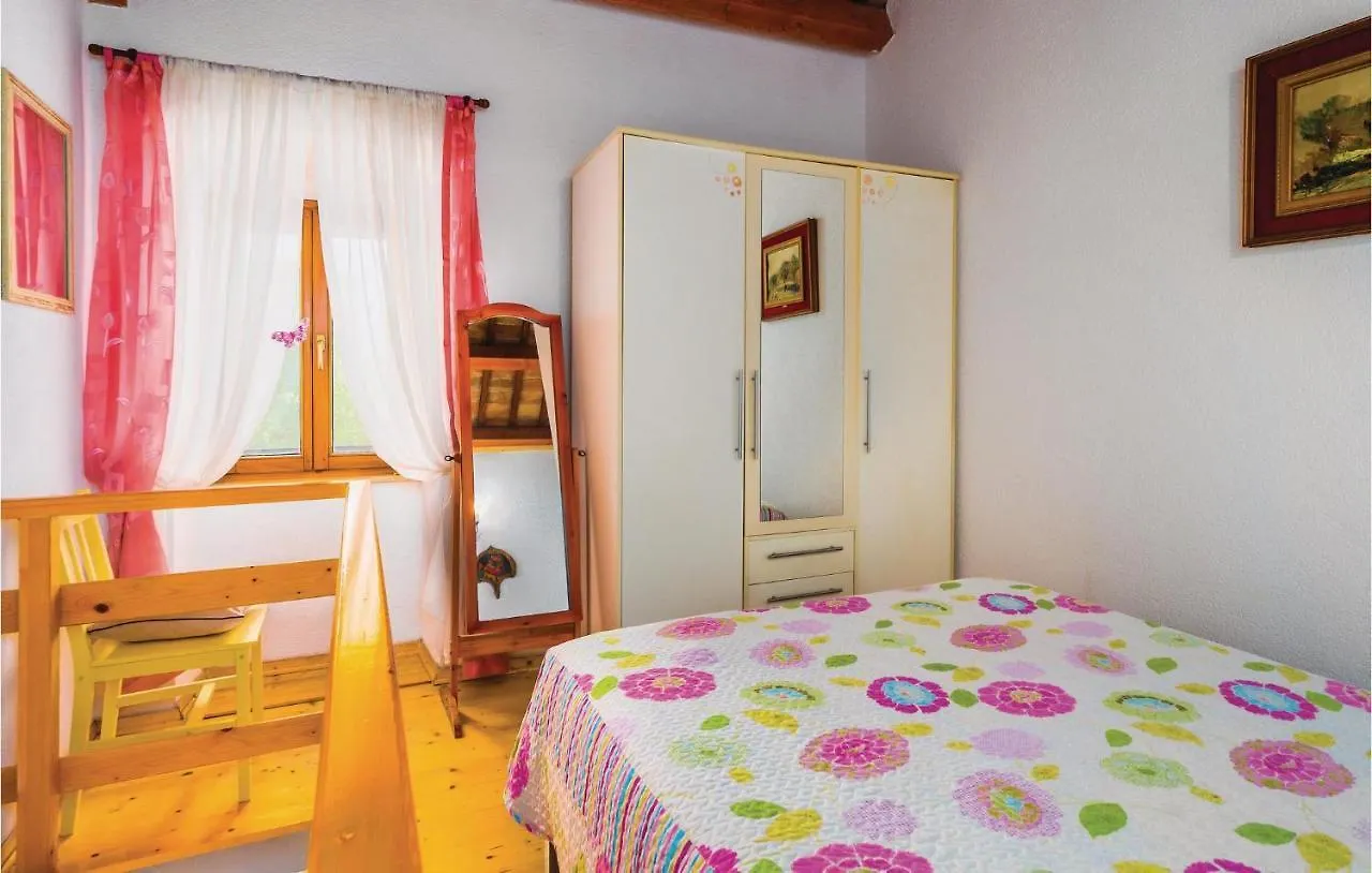 Nice Home In Bartici With Kitchen Barbici