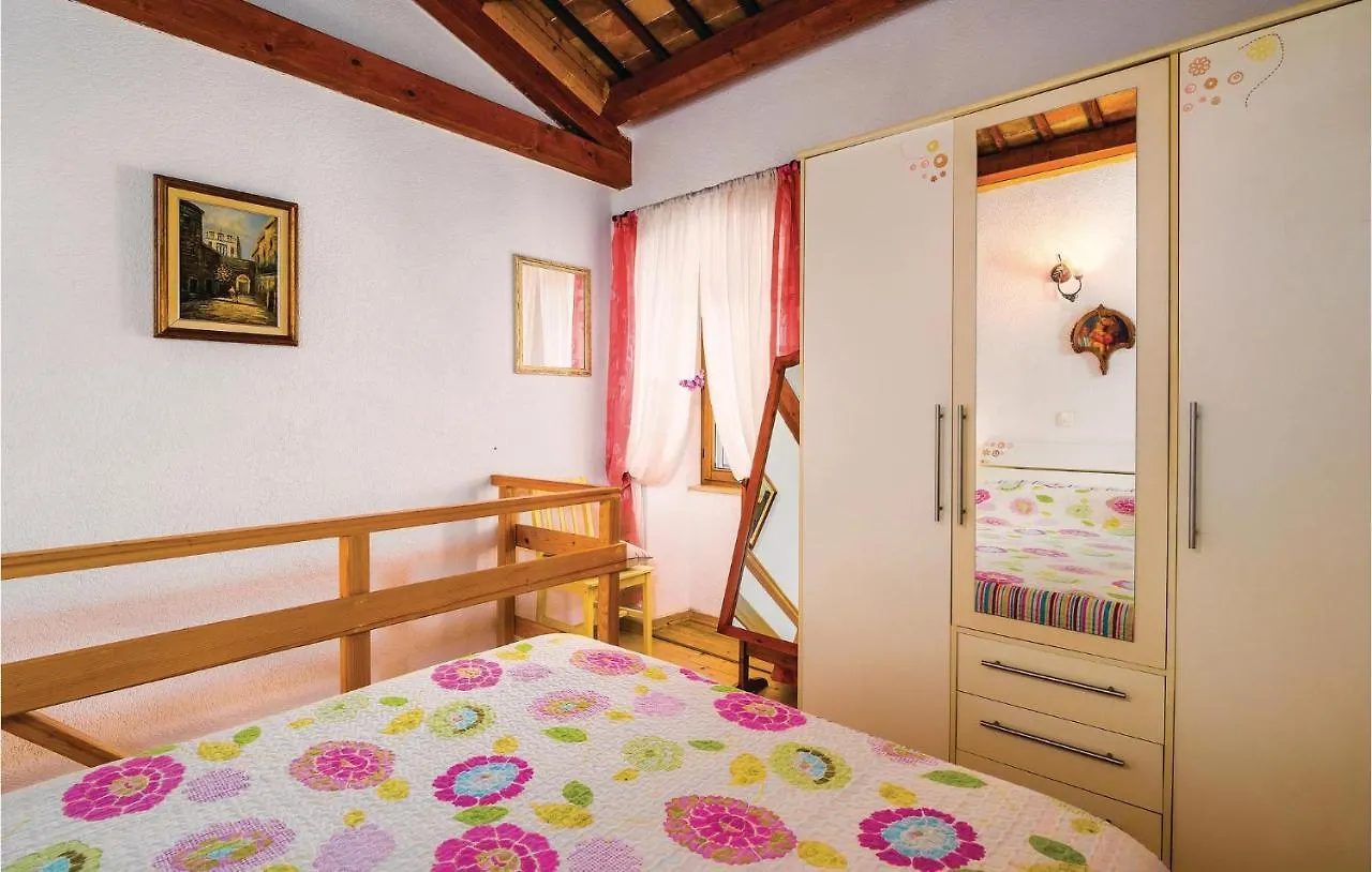 Nice Home In Bartici With Kitchen Barbici Croácia