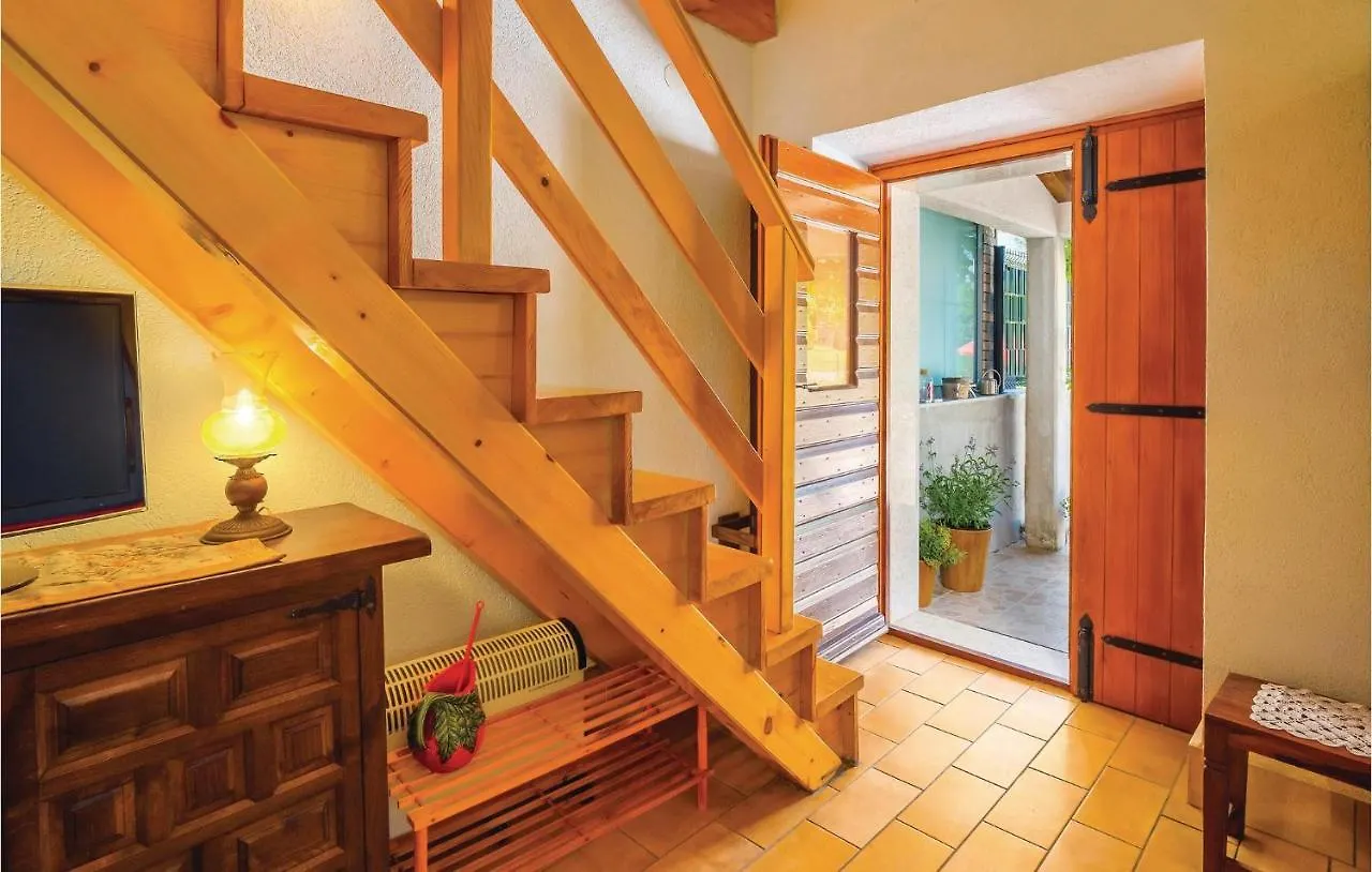 Nice Home In Bartici With Kitchen Barbici 0*,